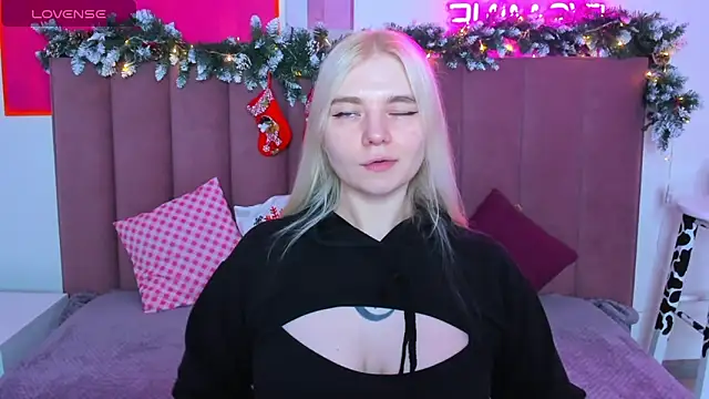 RuthBryant online show from December 2025 12:37:02 AM