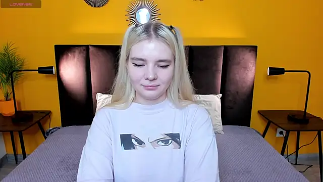 RuthBryant online show from November 2025 01:09:01 AM