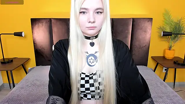 RuthBryant online show from November 2025 01:00:02 AM