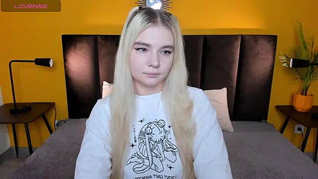 RuthBryant online show from November 2025 12:33:01 AM