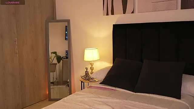 izzyvega   online show from March 2026 02:37:01 AM