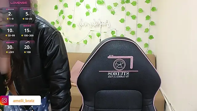 Ameliiaa tay online show from September 2025 01:05:02 PM