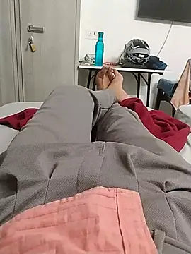 themasklover online show from April 2026 06:04:02 PM