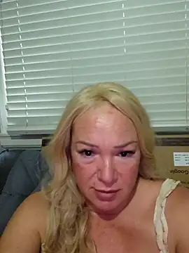 Snapshot of Sugarloveless chatting on September 2025 12:17:02 AM Sugarloveless online show from September 2025 12:17:02 AM