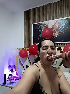 Luna Naughty1 online show from February 2026 07:44:01 PM