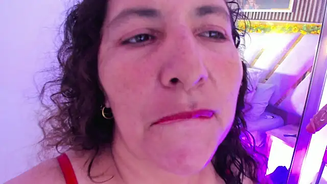 Snapshot of Luna_Naughty1 chatting on June 2026 09:42:02 PM Luna Naughty1 online show from June 2026 09:42:02 PM