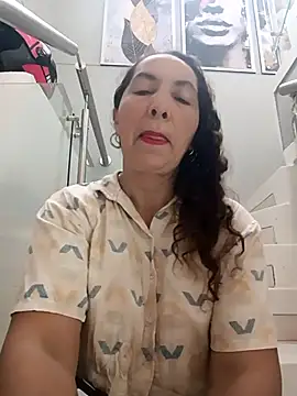Luna Naughty1 online show from October 2025 04:40:02 PM