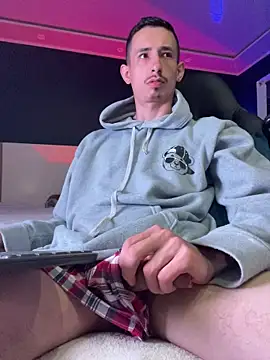Damartinez27 online show from October 2025 08:00:01 AM