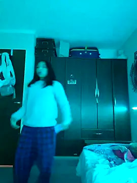 missapril0101 online show from May 2026 06:15:01 PM