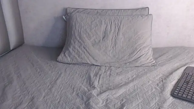 Lucy-23 online show from April 2026 07:45:01 AM