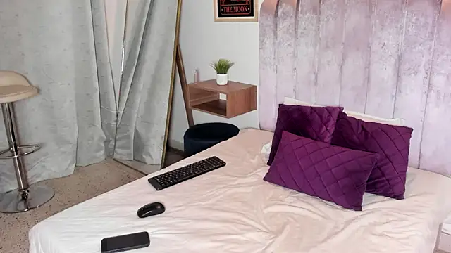 samaantha lux online show from February 2026 10:23:01 AM