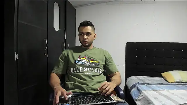 Ryan xc1 online show from November 2025 02:44:02 AM