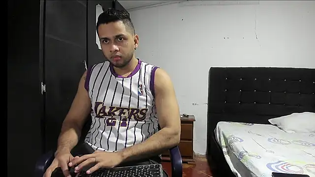 Ryan xc1 online show from November 2025 02:00:02 AM