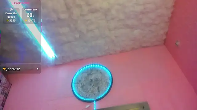 Nicole Rosales online show from February 2026 06:39:01 PM