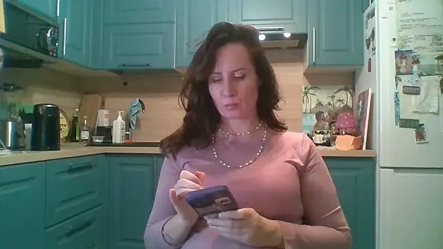 Snapshot of ALICAINWONDERLAND chatting on November 2025 05:57:01 PM ALICAINWONDERLAND online show from November 2025 05:57:01 PM