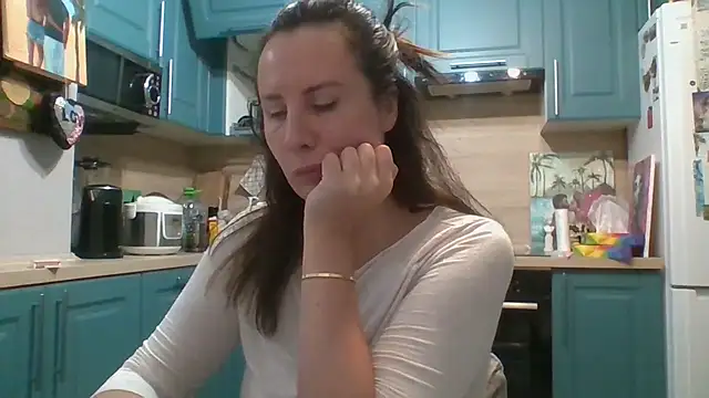 Snapshot of ALICAINWONDERLAND chatting on November 2025 10:57:02 PM ALICAINWONDERLAND online show from November 2025 10:57:02 PM