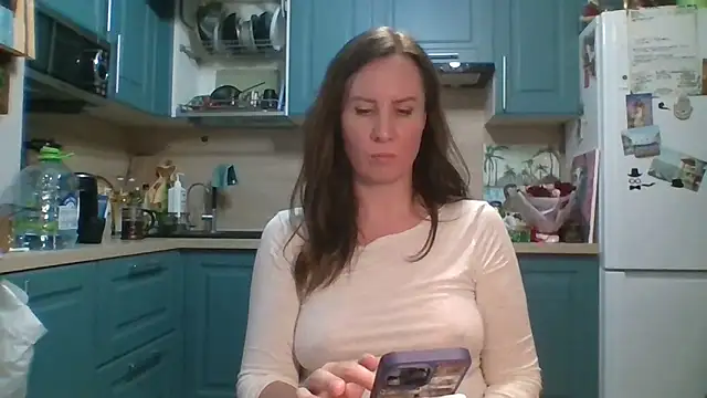 ALICAINWONDERLAND online show from April 2026 06:11:01 PM