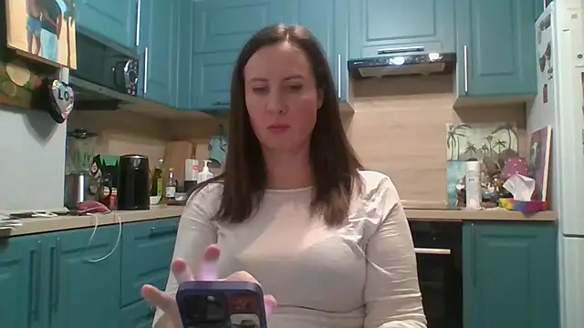 Snapshot of ALICAINWONDERLAND chatting on November 2025 04:50:02 PM ALICAINWONDERLAND online show from November 2025 04:50:02 PM