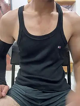 coupleyug online show from May 2026 12:37:01 PM