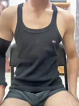 coupleyug online show from April 2026 10:33:01 AM