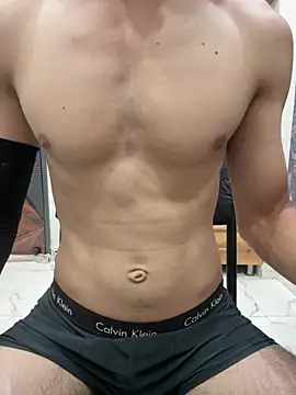 coupleyug online show from April 2026 07:07:02 PM