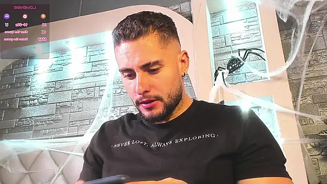 dominic de luca online show from October 2025 02:45:01 AM