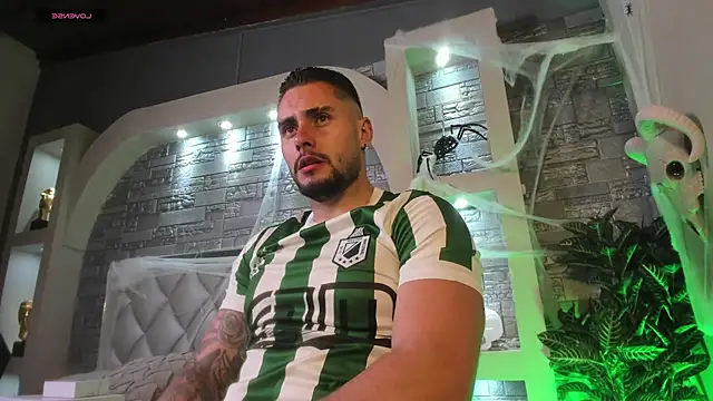 dominic de luca online show from October 2025 02:23:02 AM