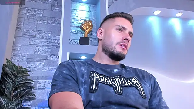 dominic de luca online show from April 2026 02:18:01 AM