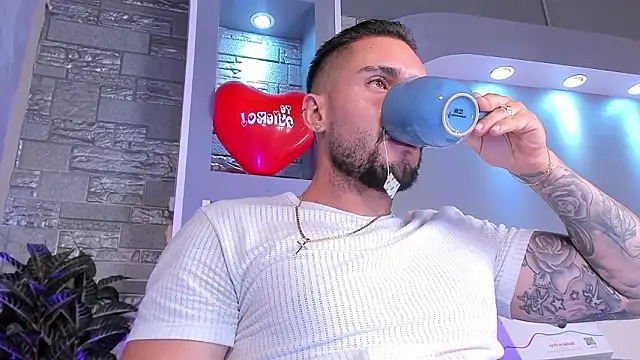 dominic de luca online show from February 2026 04:21:02 AM