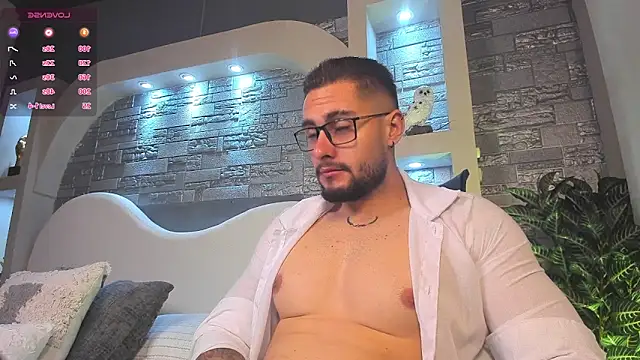 dominic de luca online show from November 2025 03:43:01 AM