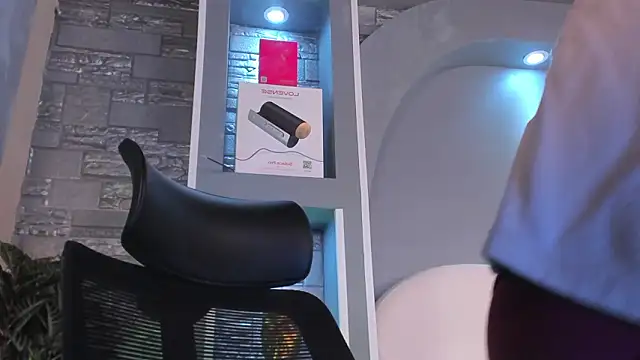 dominic de luca online show from March 2026 04:15:02 AM