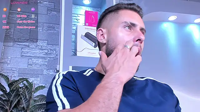 dominic de luca online show from April 2026 02:18:02 AM