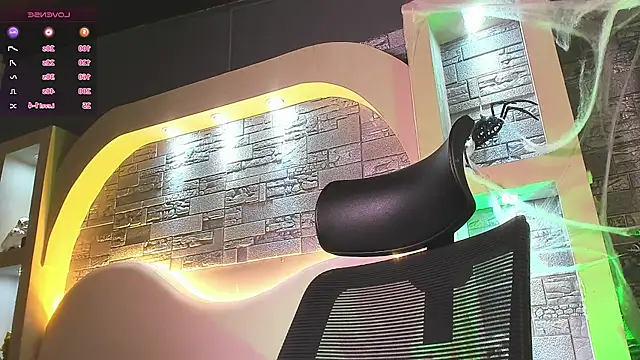 dominic de luca online show from October 2025 03:27:01 AM