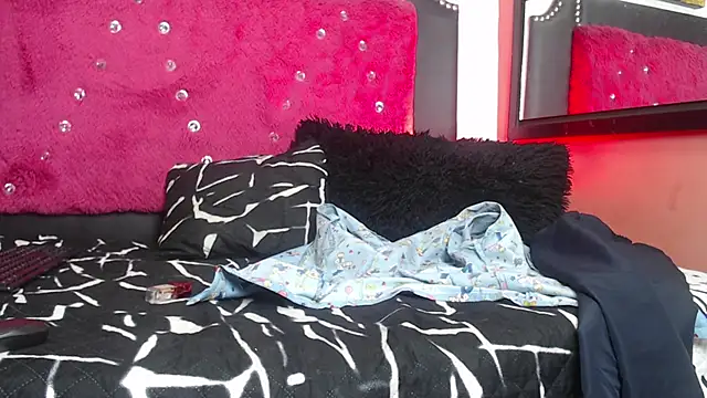 Engeelll online show from November 2025 06:47:02 PM