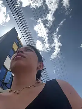 larsonbeverly online show from February 2026 06:30:02 PM