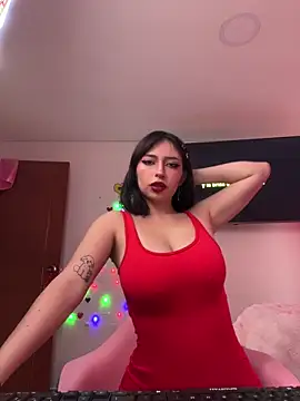 larsonbeverly online show from December 2025 08:00:01 PM