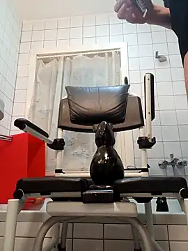 Snapshot of toywood chatting on September 2025 08:04:02 PM toywood online show from September 2025 08:04:02 PM