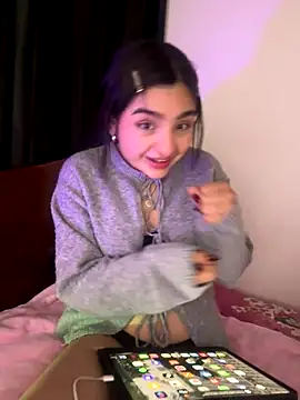 Snapshot of Clementyne30 chatting on October 2025 11:58:02 PM Clementyne30 online show from October 2025 11:58:02 PM