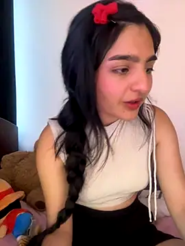 Clementyne30 online show from November 2025 10:32:01 PM