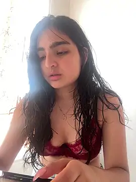 Snapshot of Clementyne30 chatting on October 2025 08:43:01 PM Clementyne30 online show from October 2025 08:43:01 PM