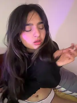 Snapshot of Clementyne30 chatting on October 2025 02:46:02 AM Clementyne30 online show from October 2025 02:46:02 AM