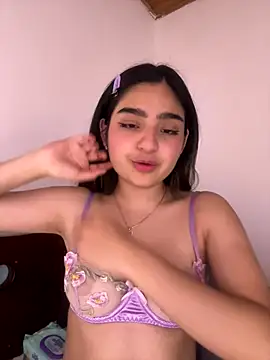 Snapshot of Clementyne30 chatting on September 2025 12:25:01 AM Clementyne30 online show from September 2025 12:25:01 AM