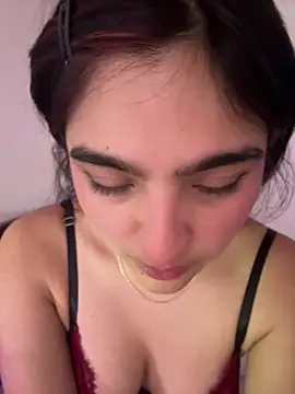 Clementyne30 online show from February 2026 09:22:01 PM