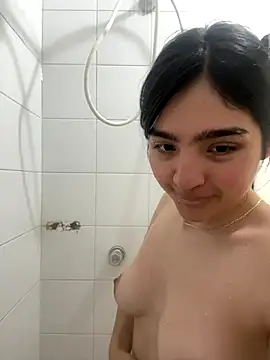 Snapshot of Clementyne30 chatting on September 2025 09:22:01 PM Clementyne30 online show from September 2025 09:22:01 PM