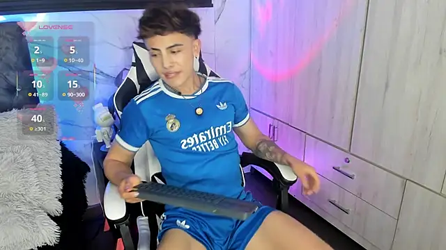 Snapshot of Saimonvela chatting on April 2026 06:09:02 AM Saimonvela online show from April 2026 06:09:02 AM