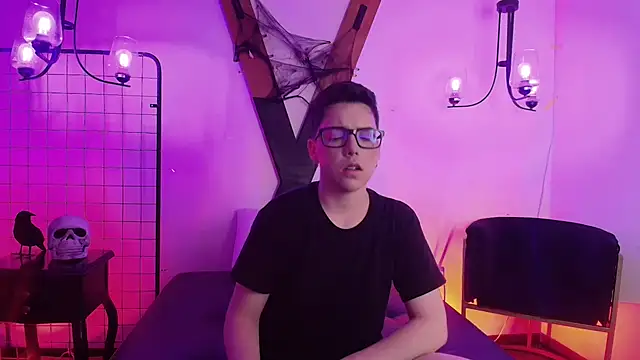 SpencerMontgomery online show from November 2025 07:51:01 PM