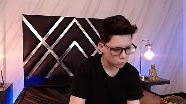 SpencerMontgomery online show from December 2025 12:04:01 AM