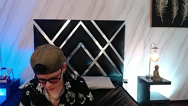 SpencerMontgomery online show from December 2025 07:59:01 PM