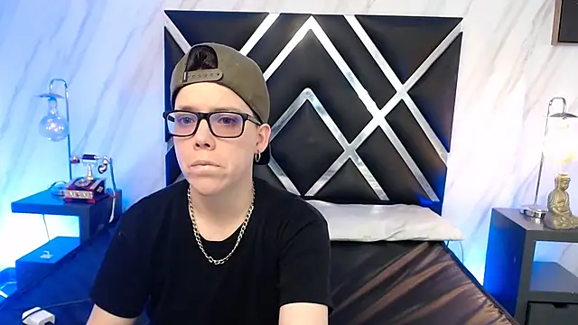 SpencerMontgomery online show from November 2025 04:30:01 PM