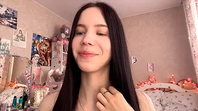 Snapshot of AxyKitten chatting on October 2025 10:16:01 AM AxyKitten online show from October 2025 10:16:01 AM